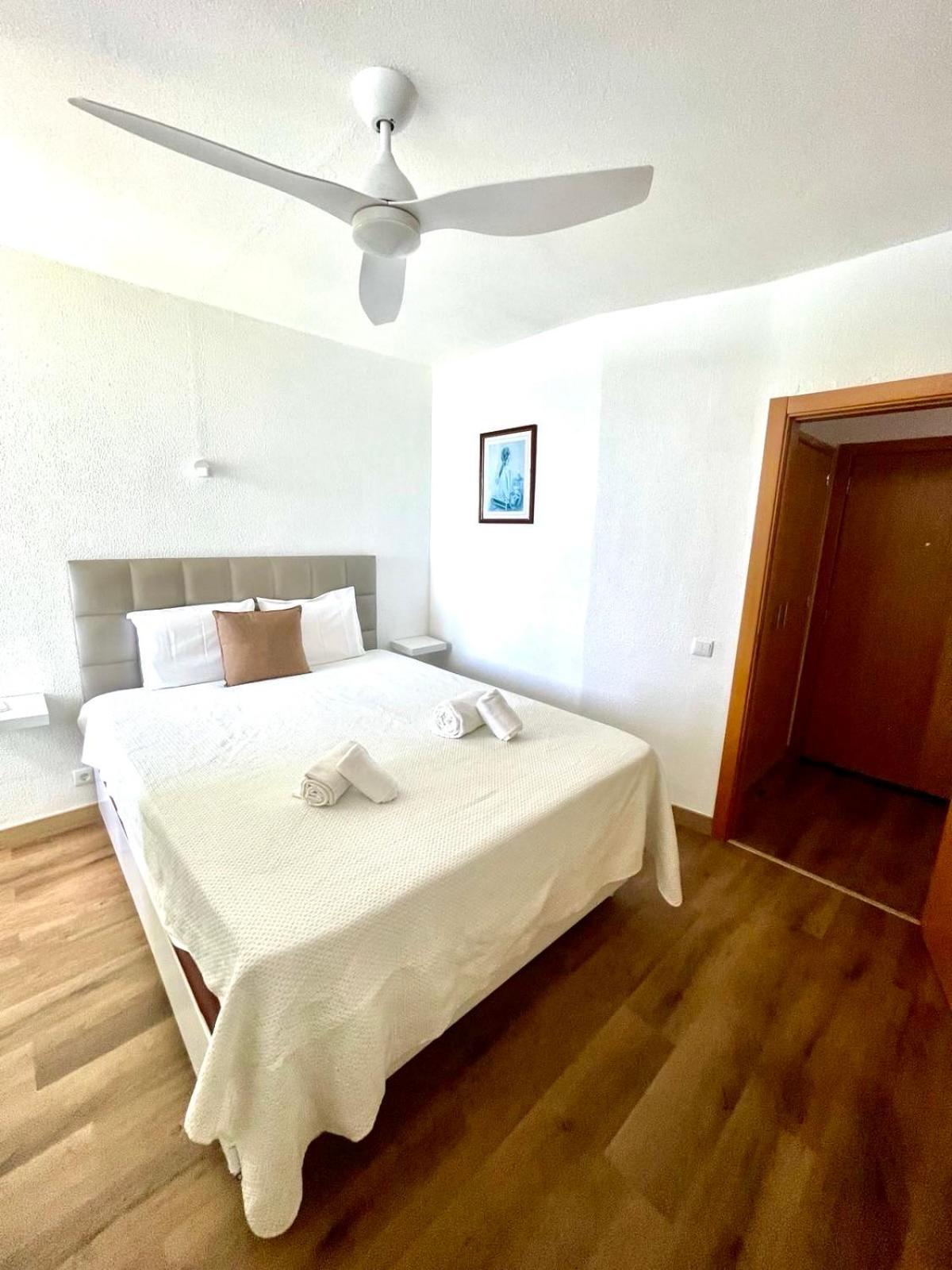 Top Ocean View Apartment - Amazing Sunset - Modern Style - Pool & 200M To Beach Portimao Room photo